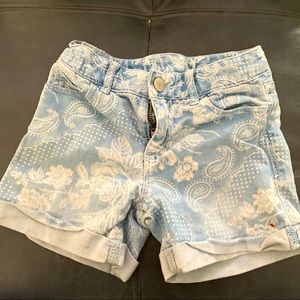 GapKids cute shorts! Size 7 SLIM